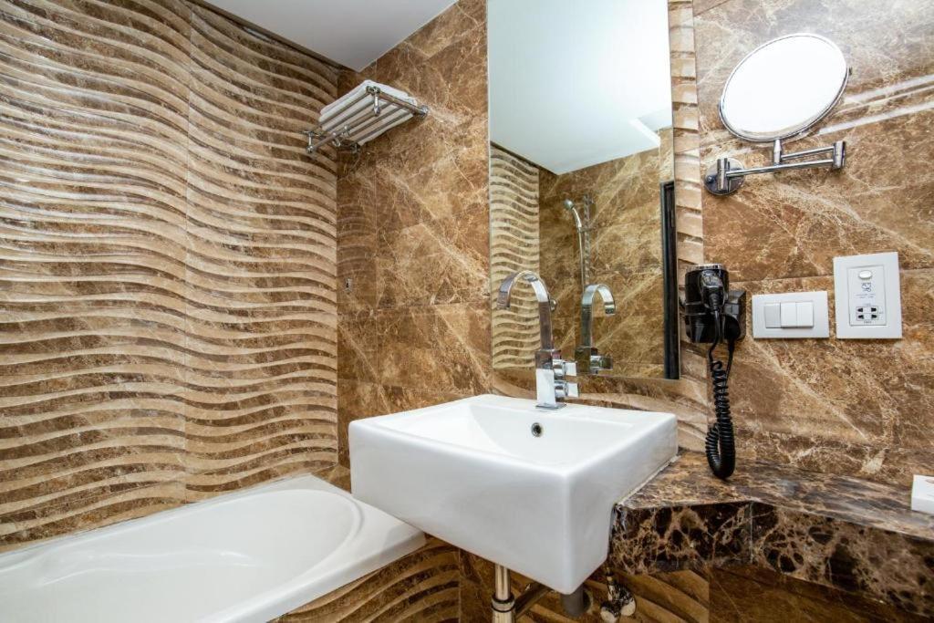 Hotel Tu Casa International Near Delhi Airport New Delhi Extérieur photo